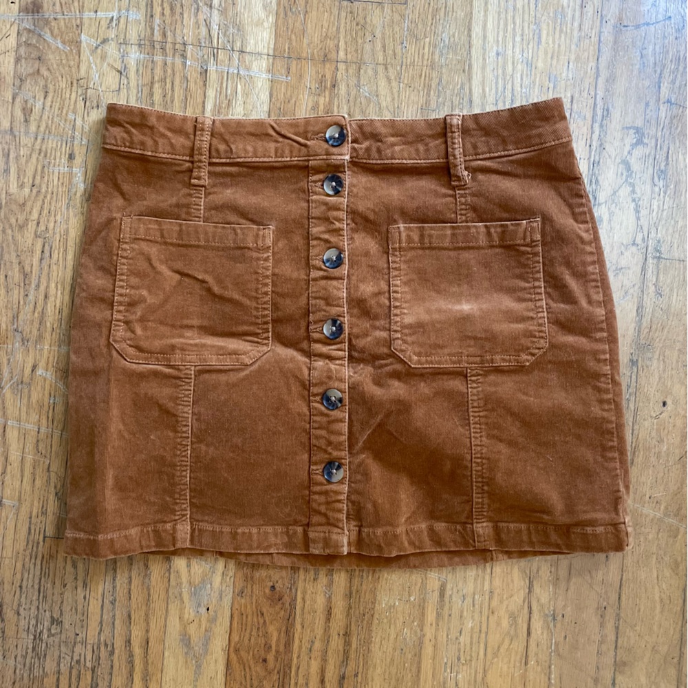 So corduroy mini skirt burnt orange Sz 30w